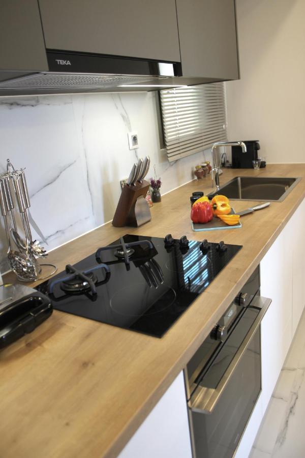 New Cozy Chic Apt-Ryfete Luxury Living 칼라타스 외부 사진